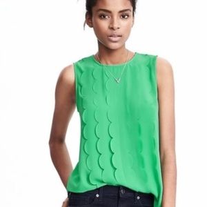 Banana Republic Scalloped front sleeveless blouse